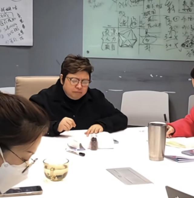 韩红感染新冠仍坚持做开云体育 开云官网公益捐赠600万购买医疗设备被赞正能量(图5)