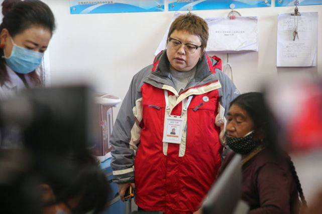 开云 开云体育官网韩红感染新冠仍坚持做公益捐赠600万购买呼吸机等医疗设备被赞正能量(图12) 开云 开云体育官网韩红感染新冠仍坚持做公益捐赠600万购买呼吸机等医疗设备被赞正能量(图12)