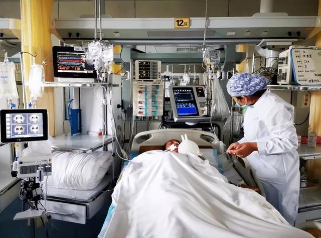 住院14天花掉234万烧钱式的ICU收费真的合理吗？开云 开云体育(图3)