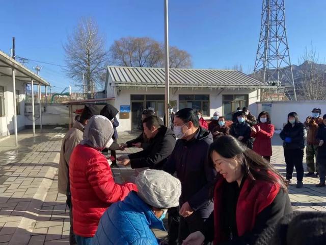这个春节分外暖北京市多家基金会春节前开展公益活动助力疫情防控 关爱困难群众开云 开云体育官网(图4)