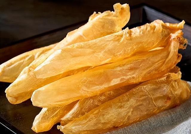 开云 开云体育平台被商家吹上天的6种保健品实则没啥用医生：别乱花冤枉钱了(图6)