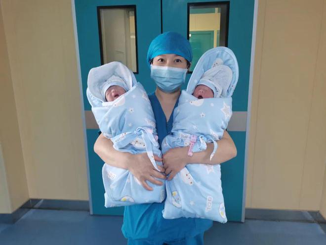 新年到！渭南市妇幼保健院9个开云体育 开云平台“兔宝”来拜年 为新春增添浓浓喜气(图2)