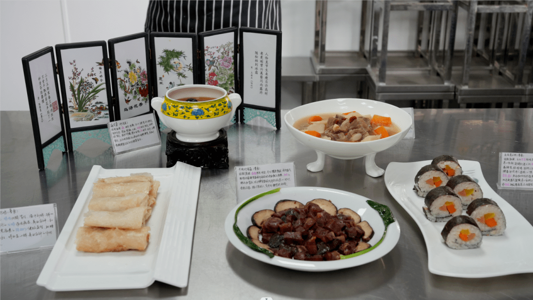 “大保健”3元一次!这所号称“皇家太”开云APP 开云官网入口的高校玩得有点花!(图2) “大保健”3元一次!这所号称“皇家太”开云APP 开云官网入口的高校玩得有点花!(图2)