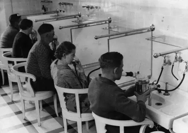 开云体育 开云官网老照片上个世纪的医疗器