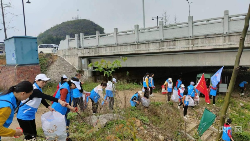 开云体育 开云平台生态潇湘江永：水美、河清、岸绿“河长制+”守护好一江碧水(图2)