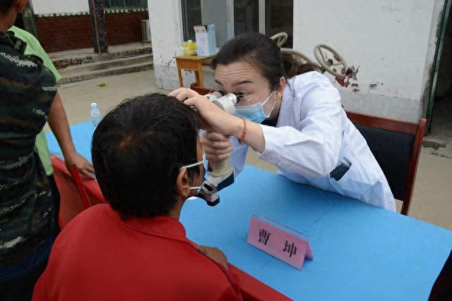 开云APP 开云官网入口满意医疗进万家！青州市何官镇：“足不出村”享受优质贴心健康诊疗服务(图3)