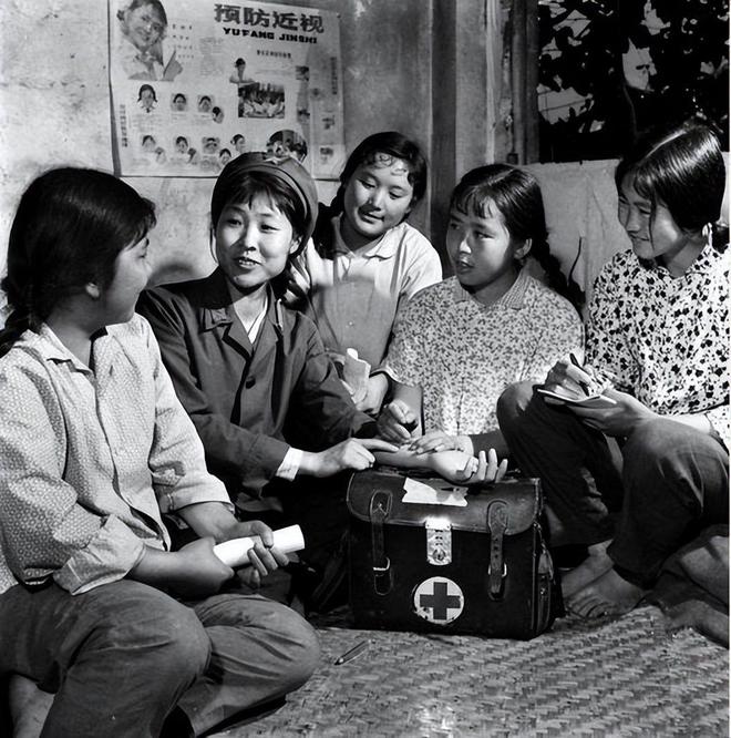 65年批卫生部官僚主义：把医疗卫生工作的重点放到农村去Kaiyun 开云(图12)