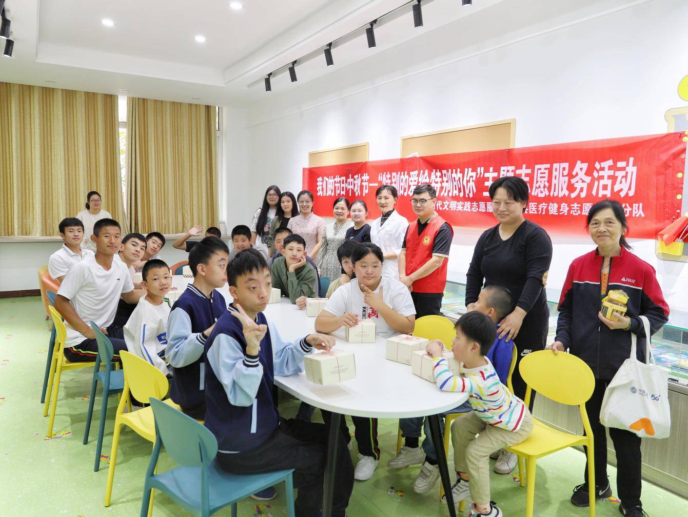 射阳县妇幼保健开云体育 开云平台院开展“特别的爱给特别的你”主题志愿服务活动(图3)