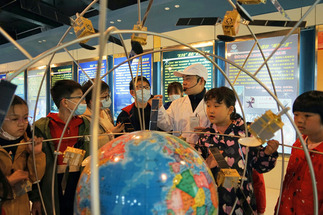 外眼看山东·央媒一周图片撷开云APP 开云官网入口英不误农时保春耕 开足马力生产忙(图14)