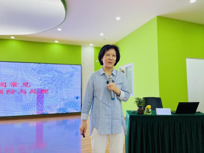 卫生保健常抓不懈 Kaiyun 开云体育专题培训护童成长(图3) 卫生保健常抓不懈 Kaiyun 开云体育专题培训护童成长(图3)