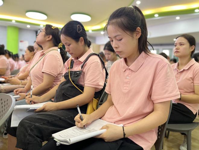 卫生保健常抓不懈 Kaiyun 开云体育专题培训护童成长(图6) 卫生保健常抓不懈 Kaiyun 开云体育专题培训护童成长(图6)